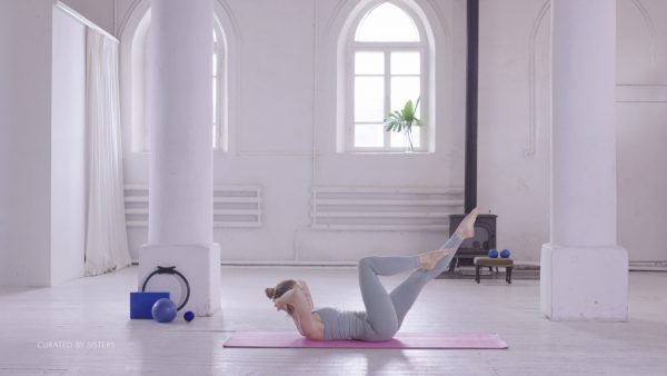 Pilates, tummy exercise - Curated by Sisters